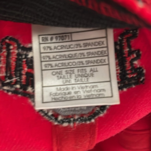 Pair of Ohio State and UNC Chapel Hill Top of the World One Fit caps - Picture 14 of 15